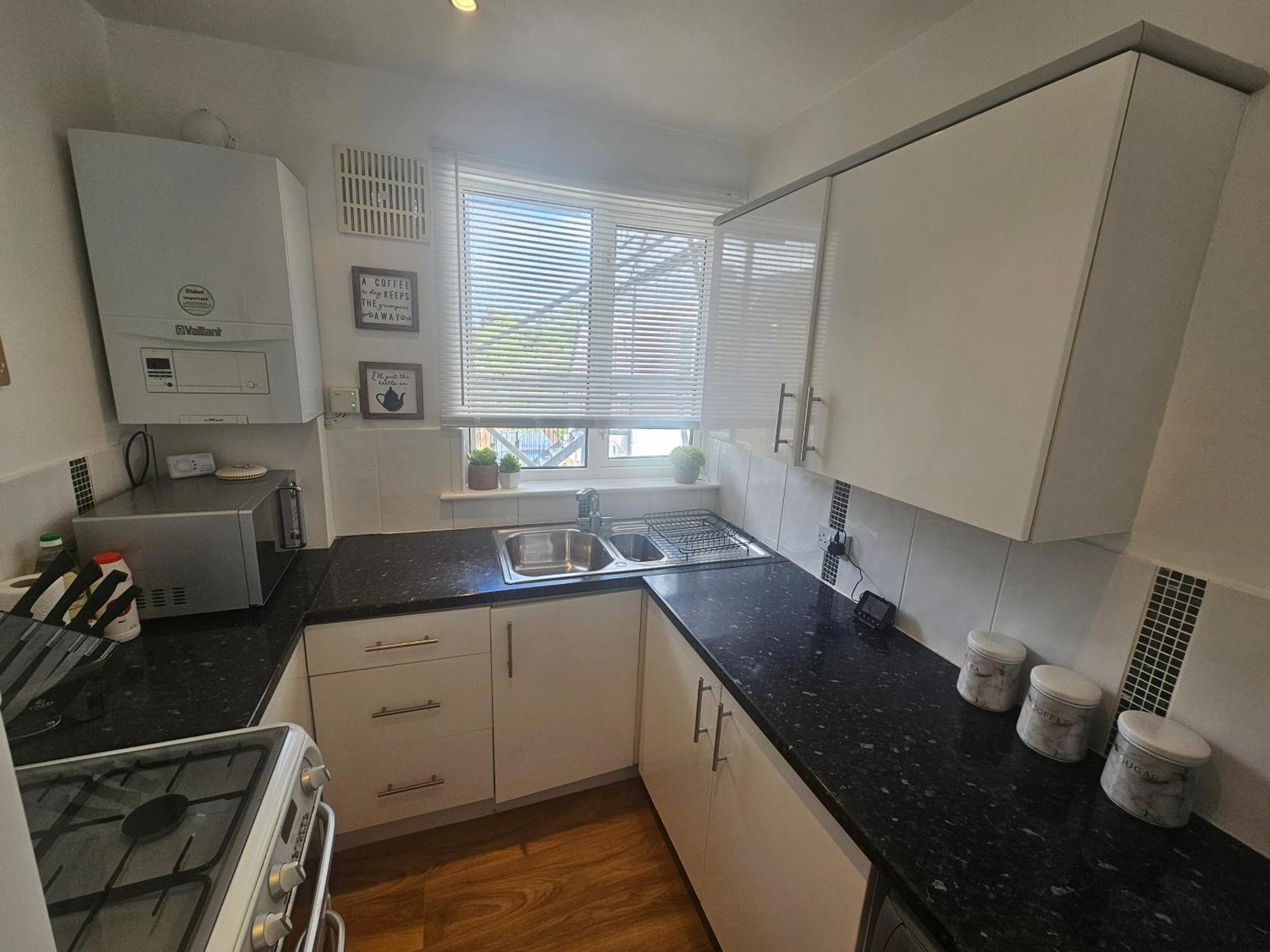 St Albans City Stays - Near Luton Airport - St Albans Abbey & City Train Station - Close To London- Harry Potter World - The Odyssey Cinema - Abbey Cathedral- Contractors I Business I Leisure- Sleeps Upto 6 People Bagian luar foto